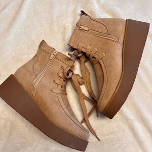 Women’s ankle tie up boots